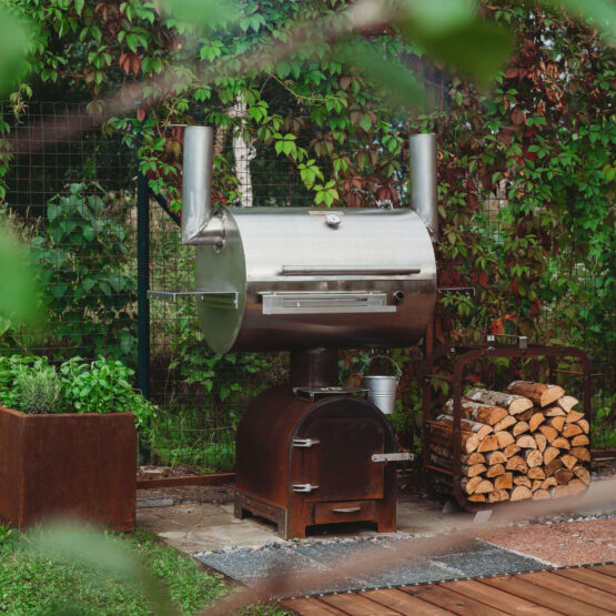 GrillSymbol BBQ suitsuahi Smoky Beast Silver