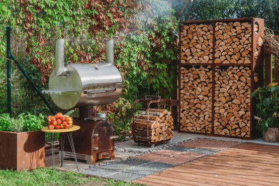 GrillSymbol BBQ suitsuahi Smoky Beast Silver