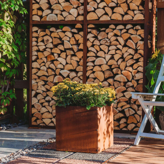 Petteri Wiimaa цветочный горшок Fiora M